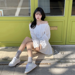 オフショルダーフリルミニワンピース IVORY