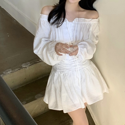 オフショルダーフリルミニワンピース IVORY