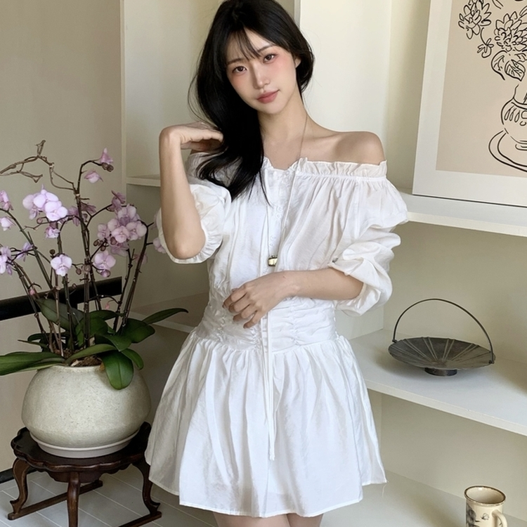 オフショルダーフリルミニワンピース IVORY