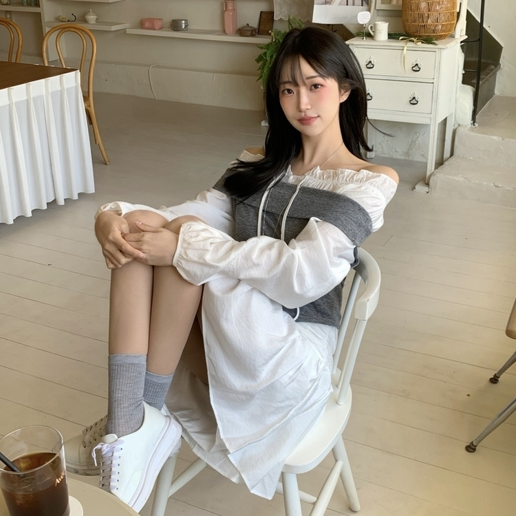 オフショルダーフリルミニワンピース IVORY