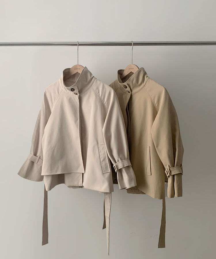 스튜디오 백버튼 하이넥 숏 트렌치 코트 자켓