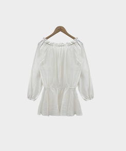 ブラウスミニワンピース