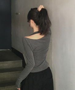 ストライプホルターネックレイヤードトップス CHARCOAL