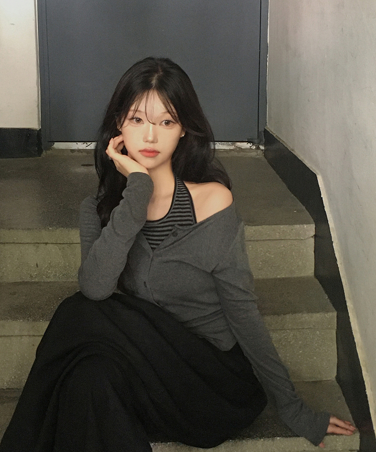 ストライプホルターネックレイヤードトップス CHARCOAL