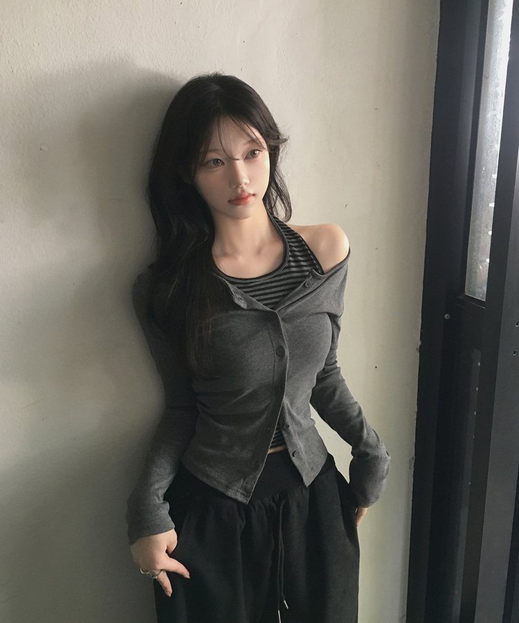 ストライプホルターネックレイヤードトップス CHARCOAL