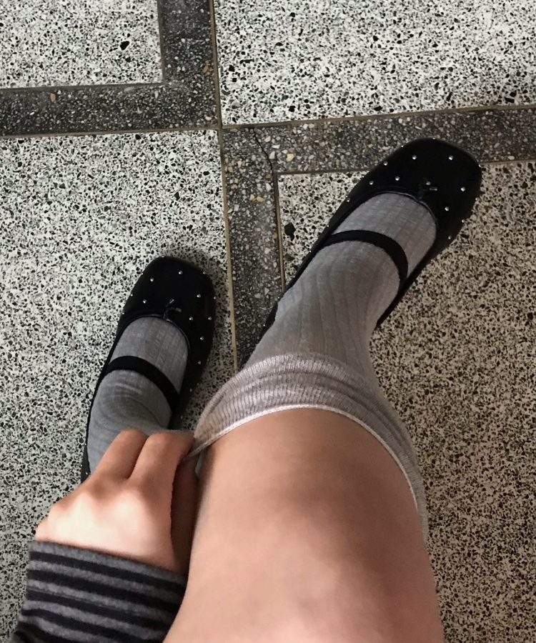 リブルーズニーハイソックス LIGHT GRAY