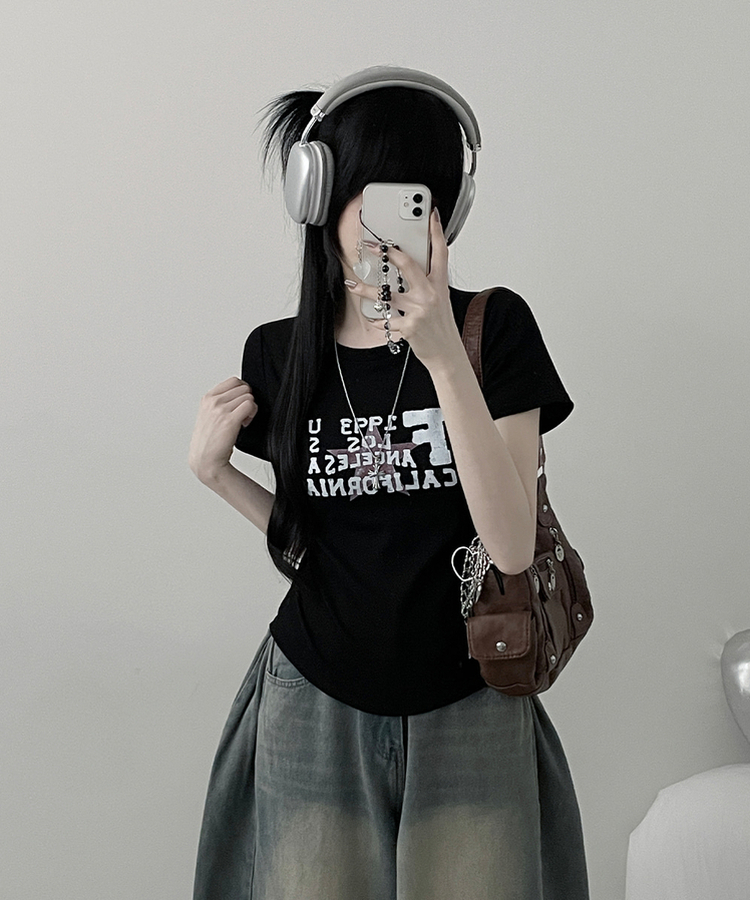 ビンテージレタリングセミクロップ半袖Tシャツ BLACK