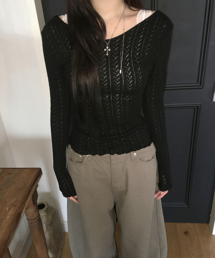 パンチングスリムフィットTシャツ BLACK