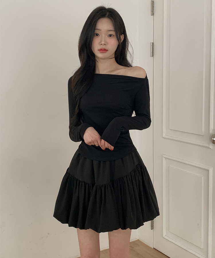 パンプキンシアリングスカート BLACK