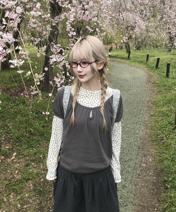 ミニフラワーフィットトップス BEIGE