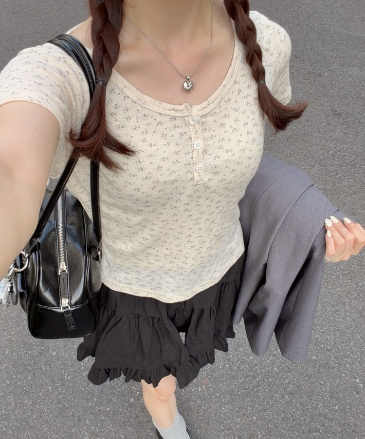 잔꽃 헨리넥 탑 크림