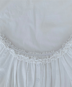 フリルオフショルダーボタンパフブラウス