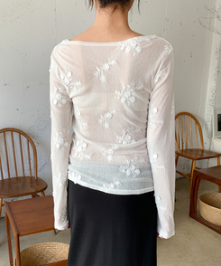 シースルーフラワー長袖Tシャツ IVORY