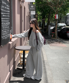 【SET】オフショルダートップス＋トレーニングパンツ GREY