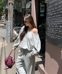 【SET】オフショルダートップス＋トレーニングパンツ GREY