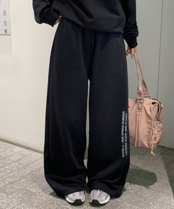 【SET】オフショルダートップス＋トレーニングパンツ BLACK