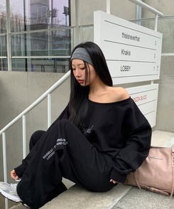 【SET】オフショルダートップス＋トレーニングパンツ BLACK