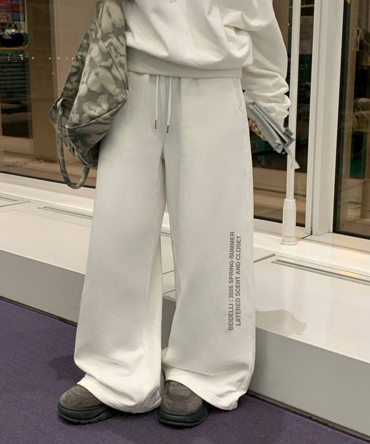 【SET】オフショルダートップス＋トレーニングパンツ WHITE