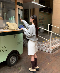 Vネックトレーナー GREY