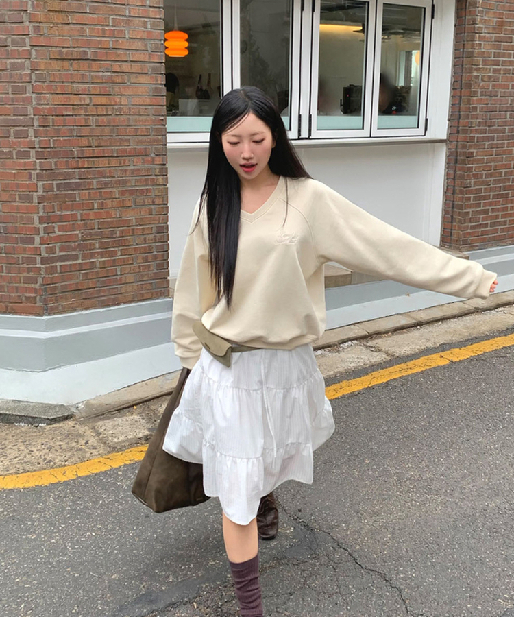 Vネックトレーナー CREAM