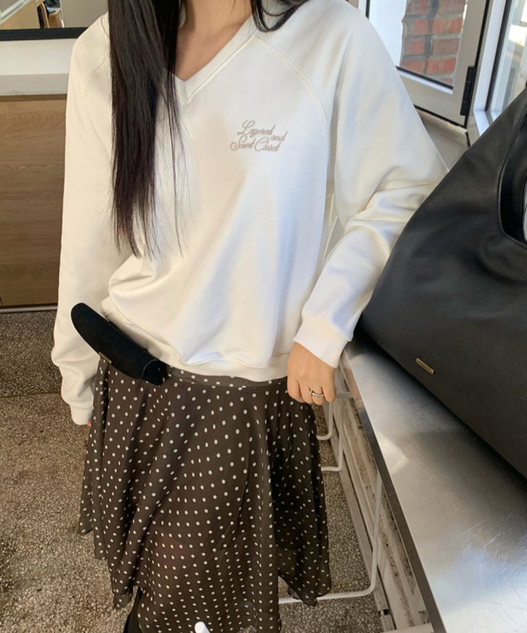 Vネックトレーナー WHITE