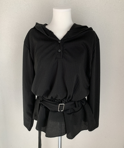 フードベルト長袖ワンピース