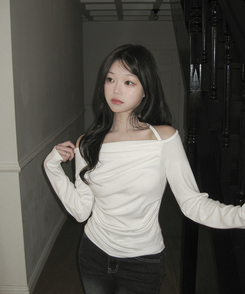 ストラップオフショルダー IVORY