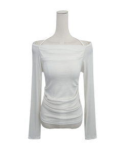 ストラップオフショルダー