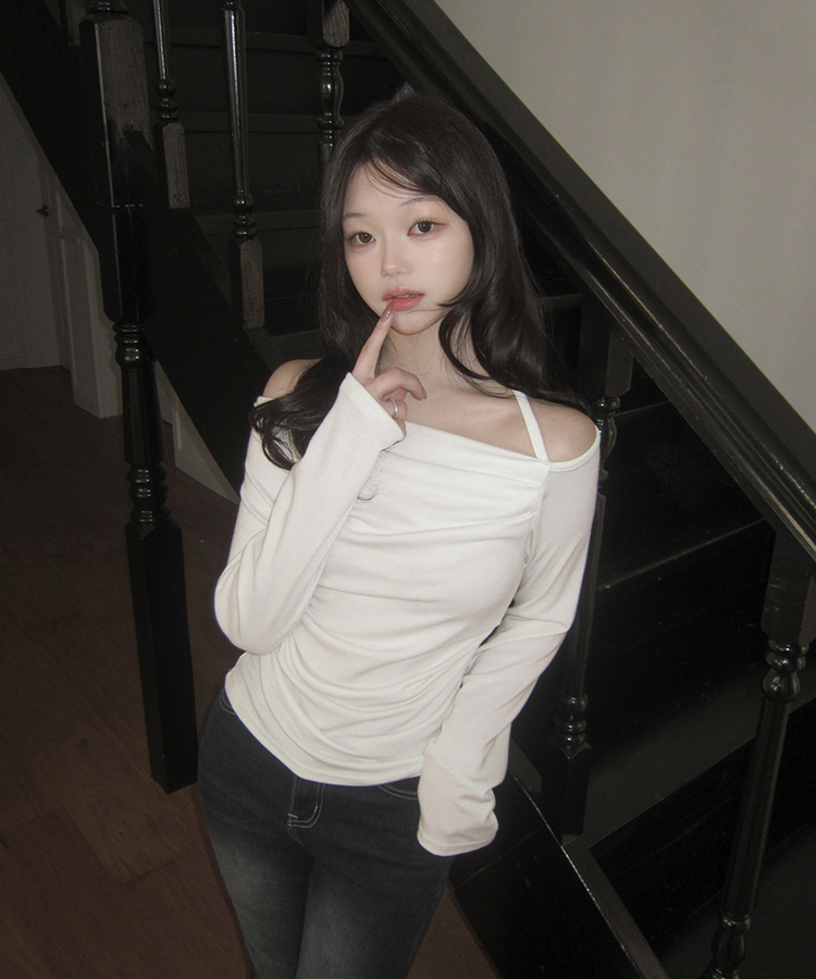 ストラップオフショルダー IVORY