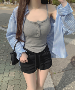 【カップ付き】ボタンストラップキャミソール GREY