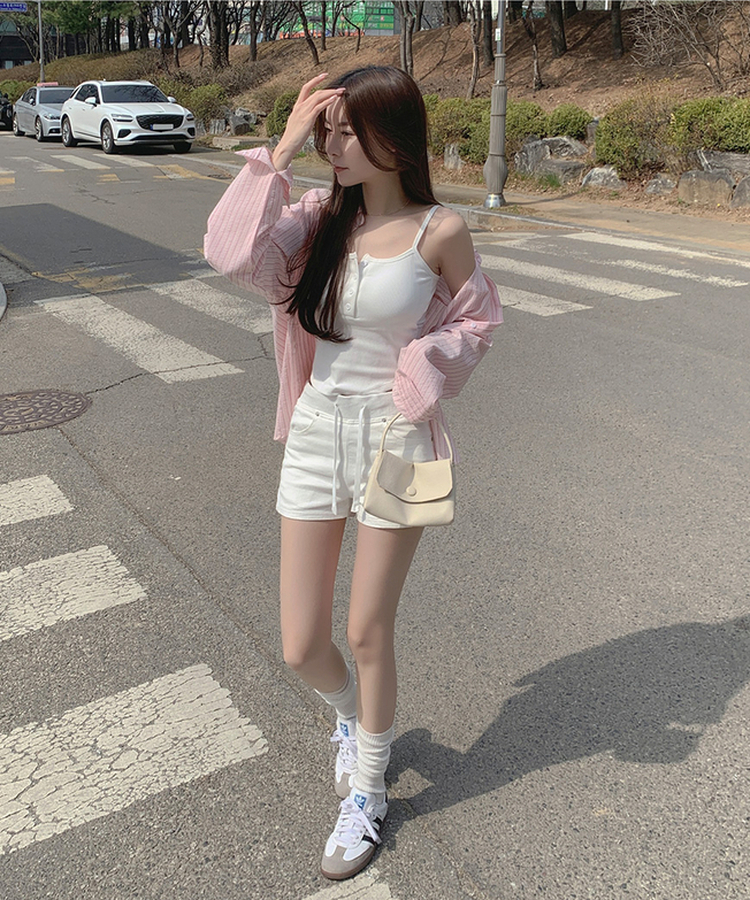 【カップ付き】ボタンストラップキャミソール WHITE