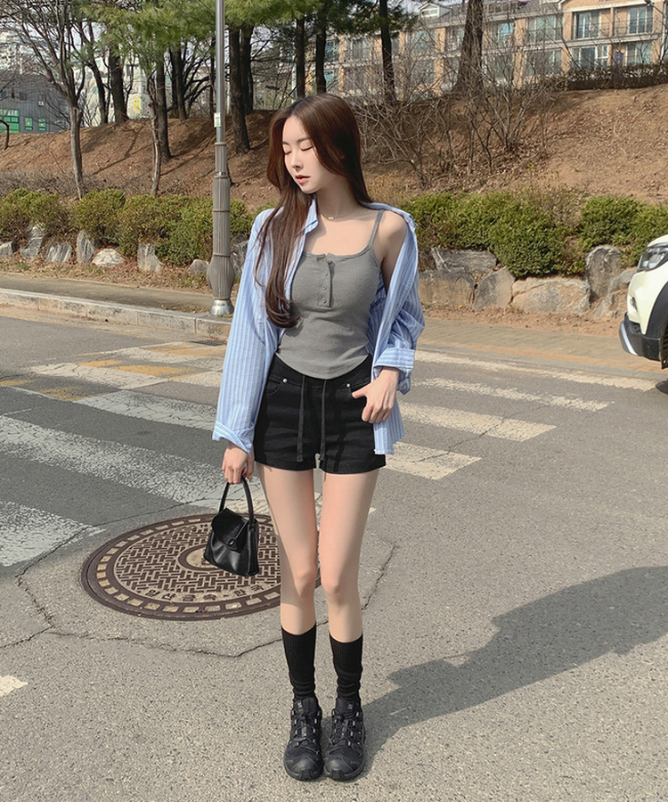 【カップ付き】ボタンストラップキャミソール GREY