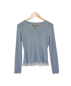 フリルボタンニット