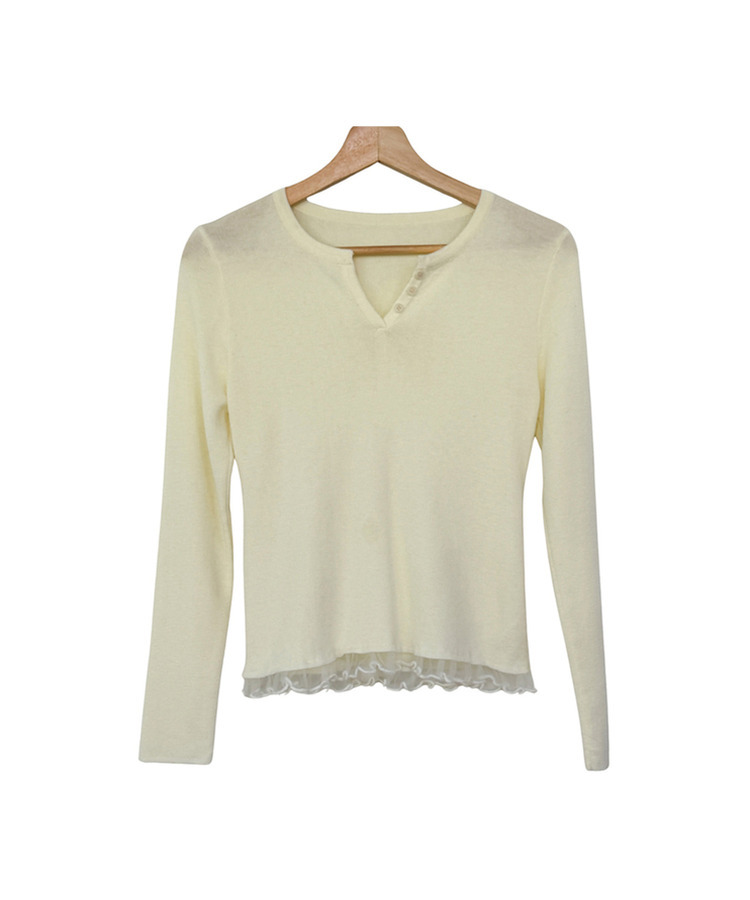 フリルボタンニット