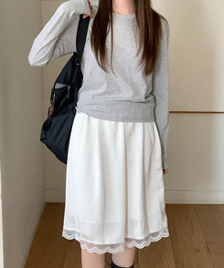 レースミディスカート IVORY