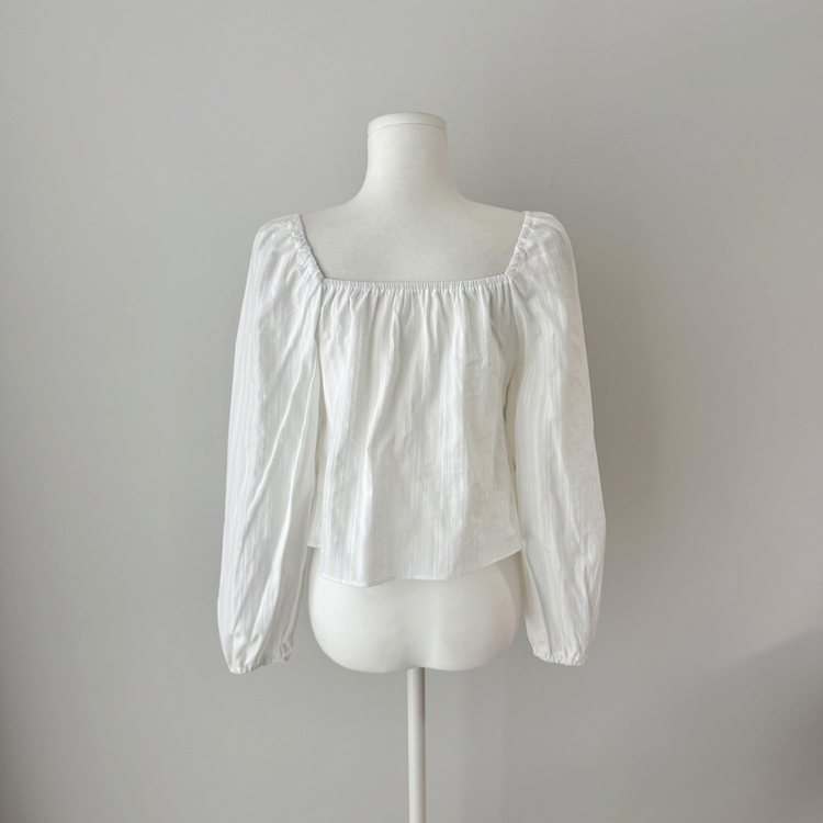 オフショルフリル長袖ブラウス