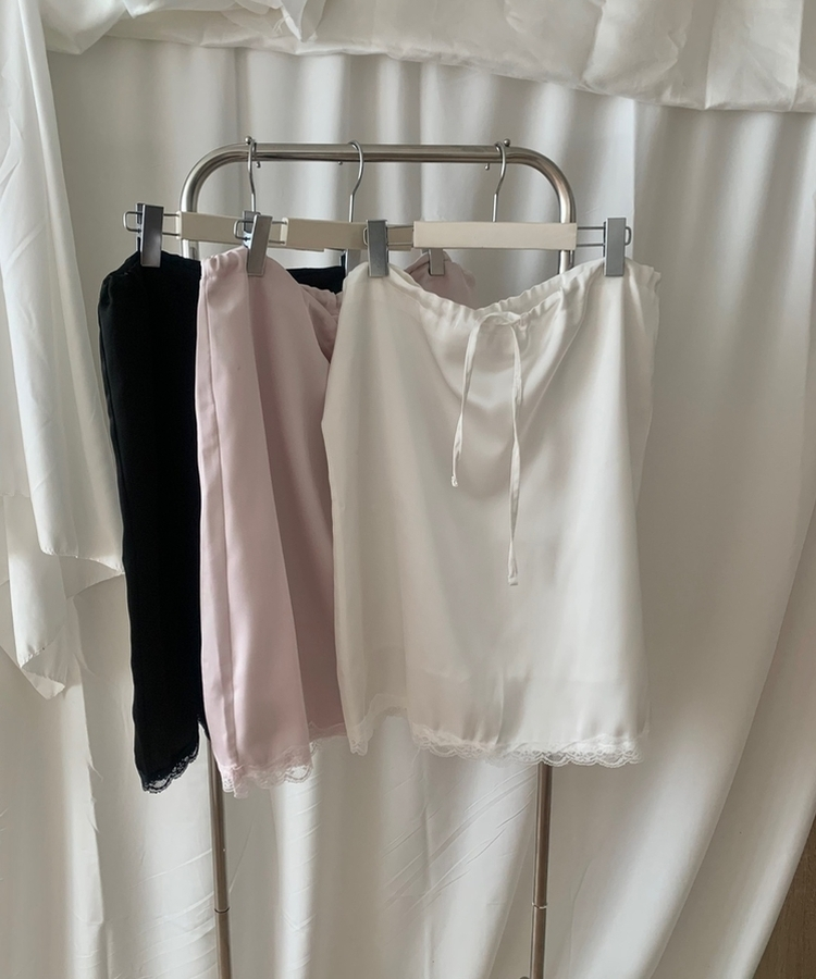 サテンレースミディスカート