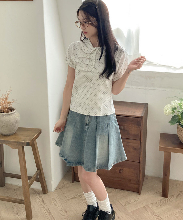 슈가 라운드 카라 도트 셔링 버튼 퍼프 반팔 티셔츠 봄신상 데이트룩 화이트