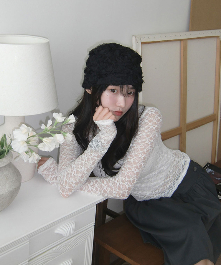 온미 시스루 레이스 라운드넥 긴팔 티셔츠 화이트