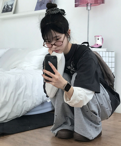 レイヤードレタリングTシャツ CHARCOAL