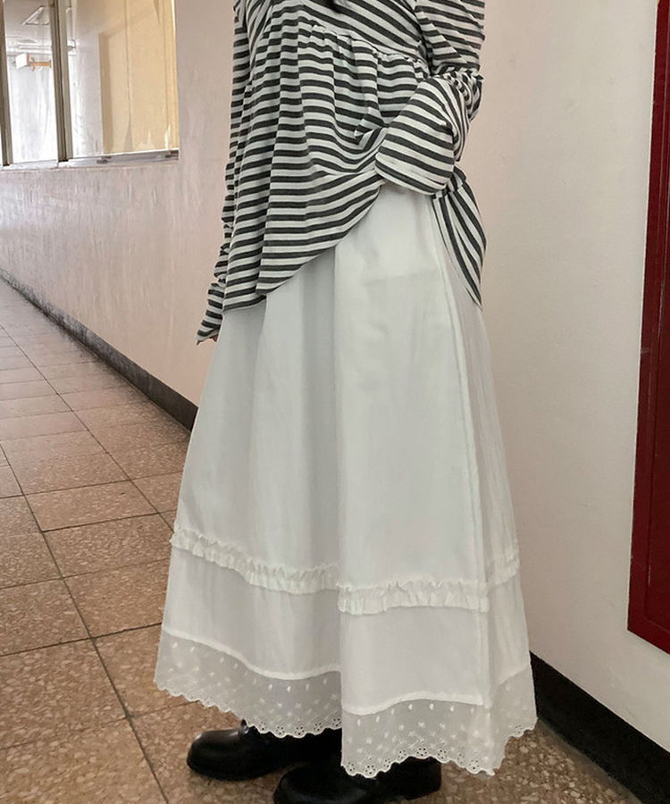 제크 프릴 레이스 밴딩 펀칭 롱 플레어 스커트 데이트룩 벚꽃룩 벚꽃 봄신상 화이트