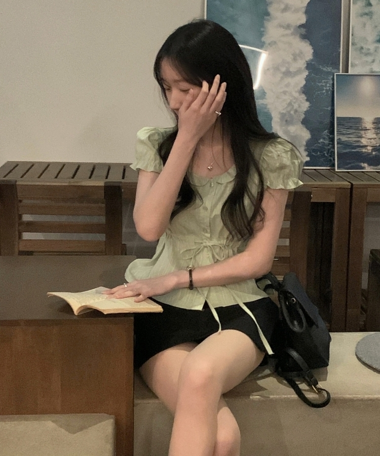 프릴 리본 셔링 퍼프 블라우스 민트