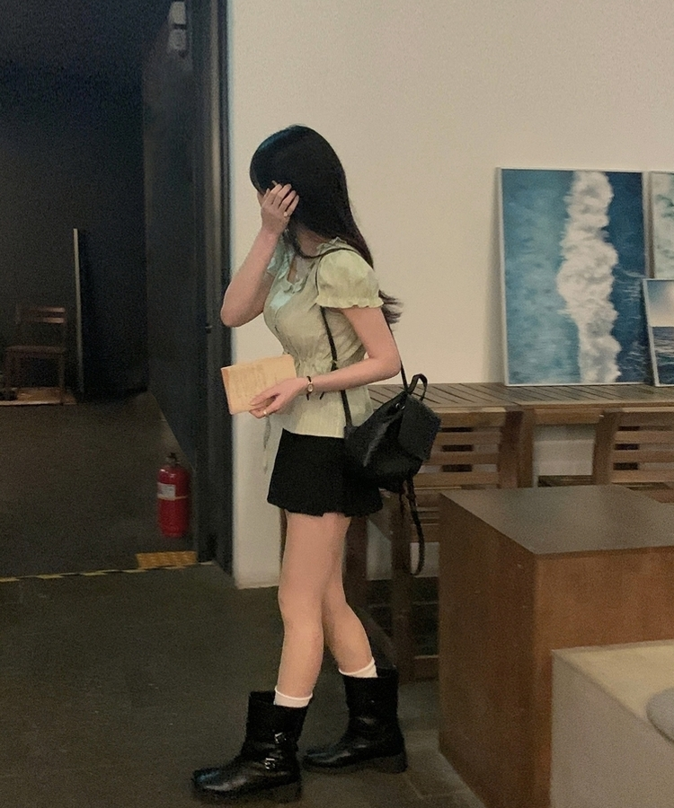 프릴 리본 셔링 퍼프 블라우스 민트