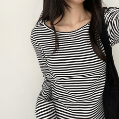 Uネックボーダーラウンド長袖Tシャツ BLACK