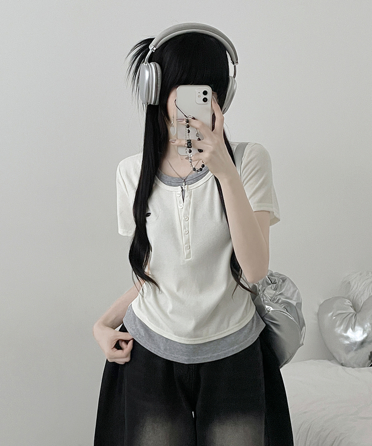 베리와펜버튼배색나시레이어드셔링반팔티 아이보리