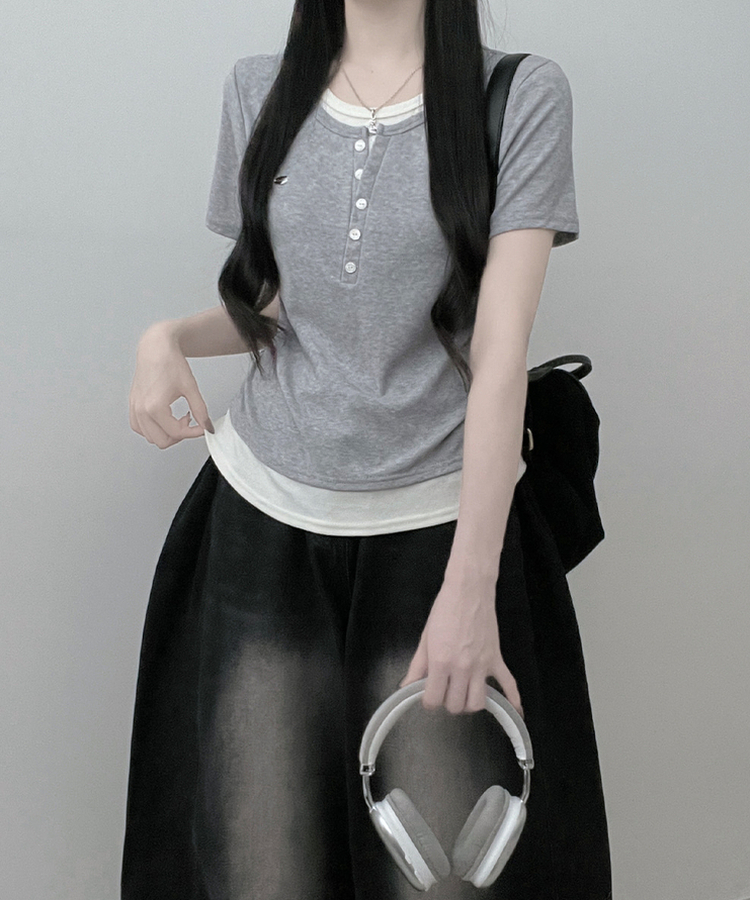 베리와펜버튼배색나시레이어드셔링반팔티 회색