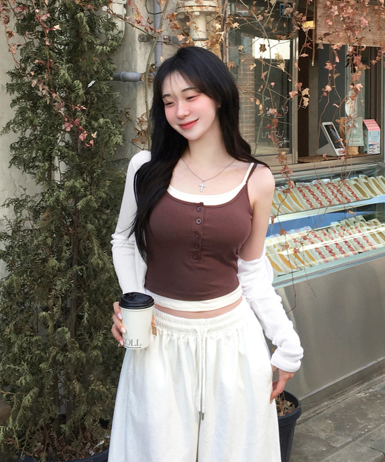 케이즈 단추 일체형 캡나시 민소매 슬리브리스 끈나시 골지 슬림핏 허리잘록핏 레이어드 캐주얼 데일리 봄신상봄나시 브라운