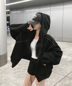 시엘 스터드 후드집업 포켓 빅후드 절개 긴팔 트레이닝 자켓 하이넥 포인트 유니크 힙무드 아방핏 데일리룩 개강룩 봄신상봄아우터간절기아우터 블랙