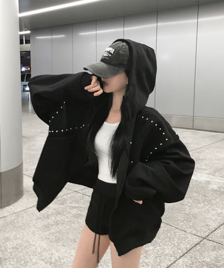 スタッズフードジップアップ BLACK