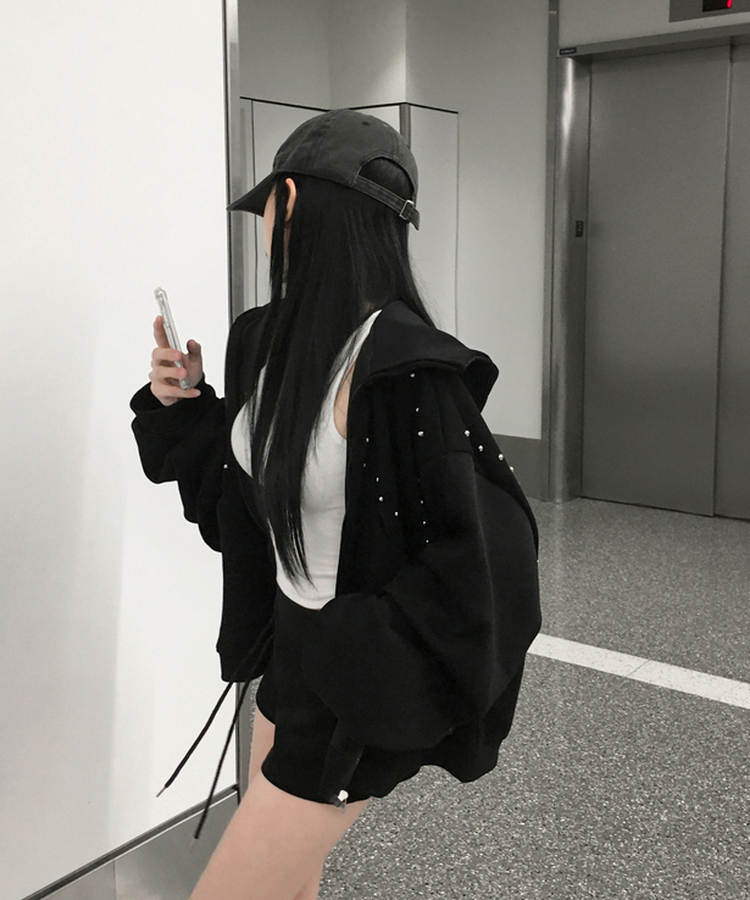 スタッズフードジップアップ BLACK